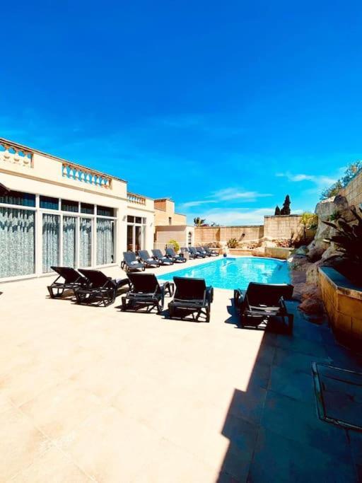 Velver Mansion, Malta - Luxury Villa With Pool 纳克萨 外观 照片