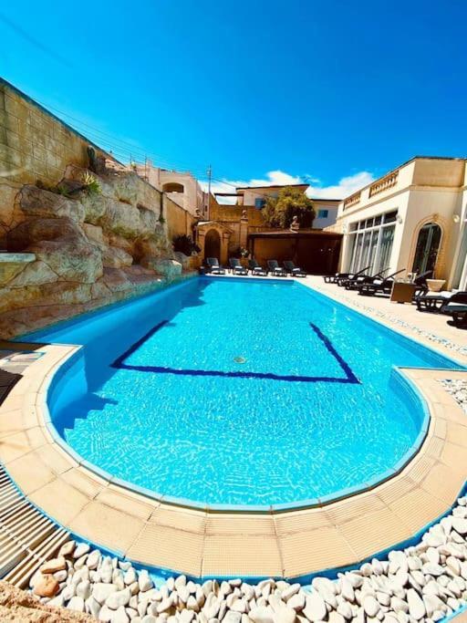 Velver Mansion, Malta - Luxury Villa With Pool 纳克萨 外观 照片